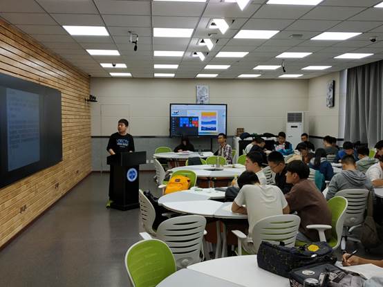 说明: C:\Users\CHXGB\Desktop\新闻稿\20181221韩国a片
《聚合物合成工艺学》课程创新教学模式取得良好效果\IMG_20180928_171735.jpg